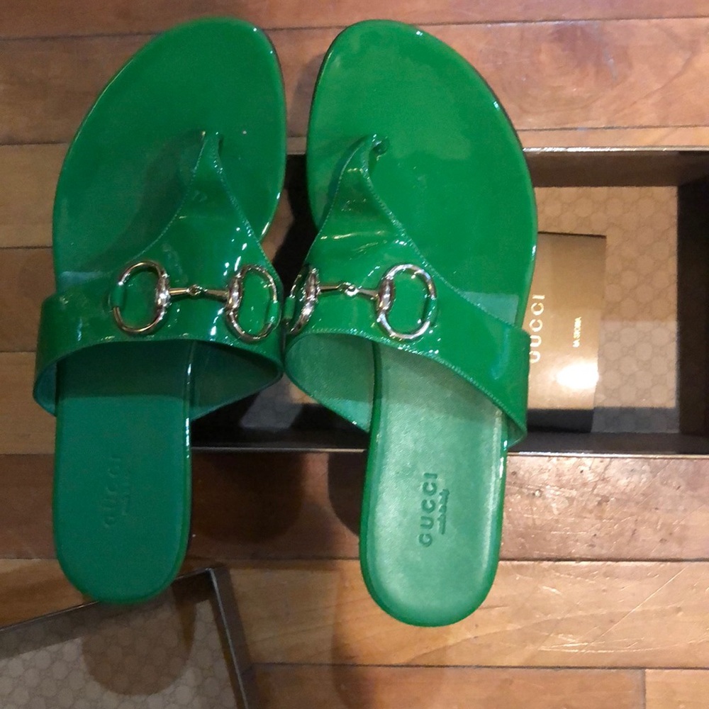 New in box - Gucci Kelly Green Patent Sandals.